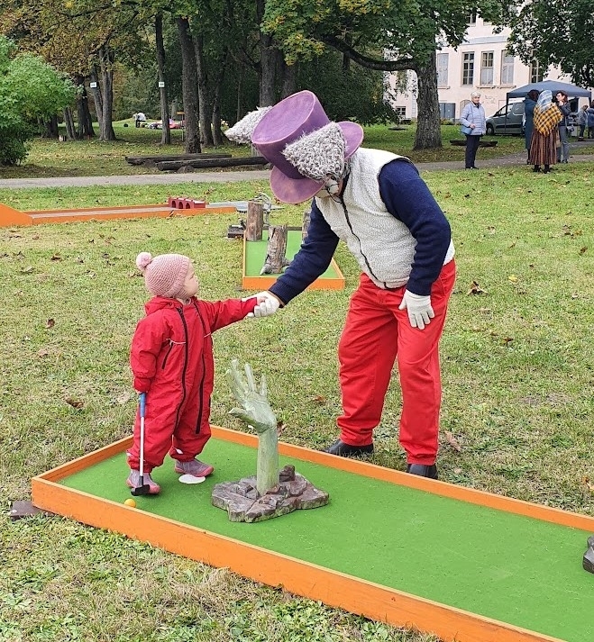 Aktīvās atpūtas diena "Visi uz Vilci!" rudenīgajā Vilces muižas parkā