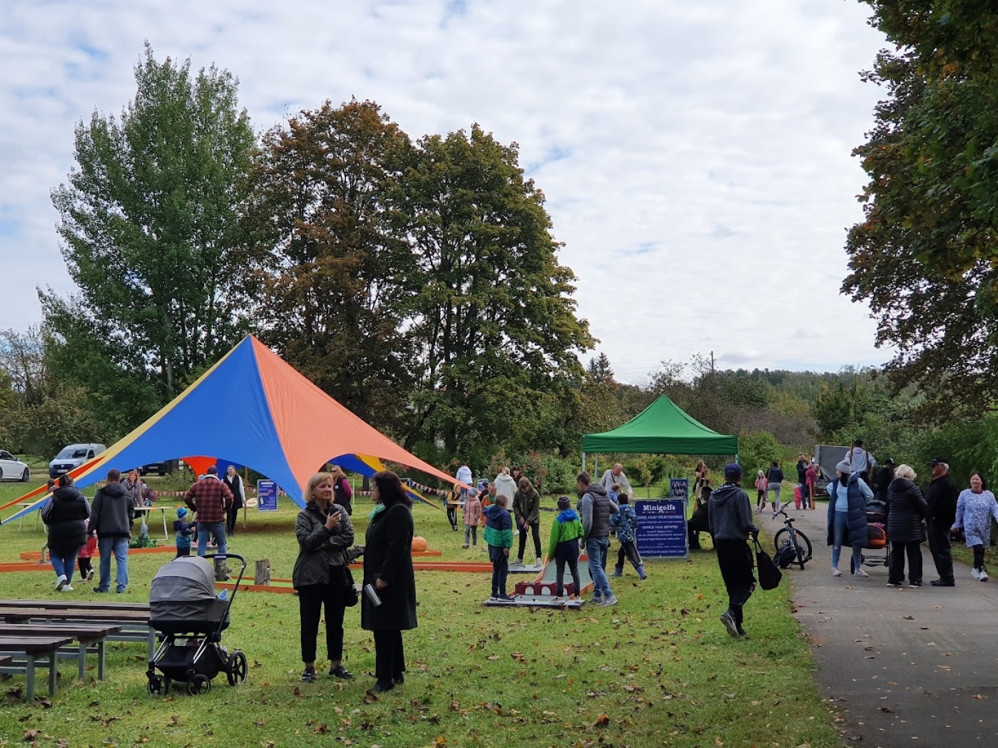 Aktīvās atpūtas diena "Visi uz Vilci!" rudenīgajā Vilces muižas parkā