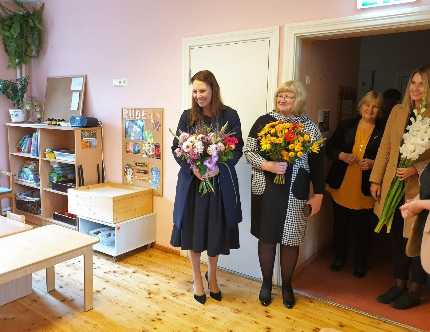 Šķibes pamatskolā viesojas Izglītības un zinātnes ministre