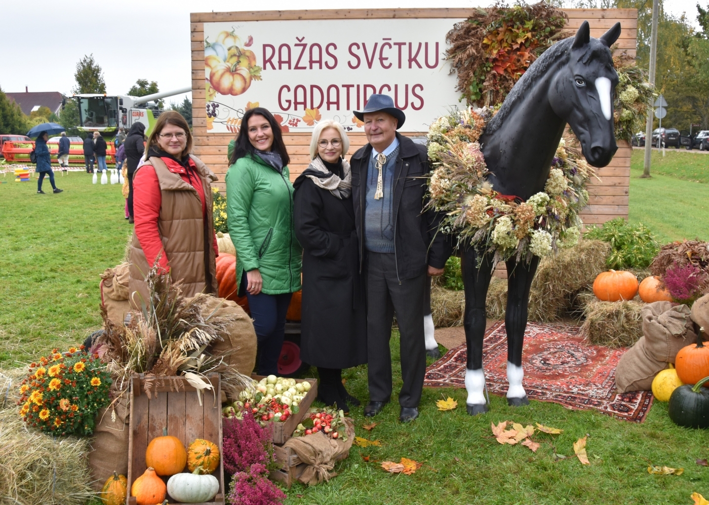 Ražas svētku gadatirgus pie restorāna "Zemnieka cienasts"