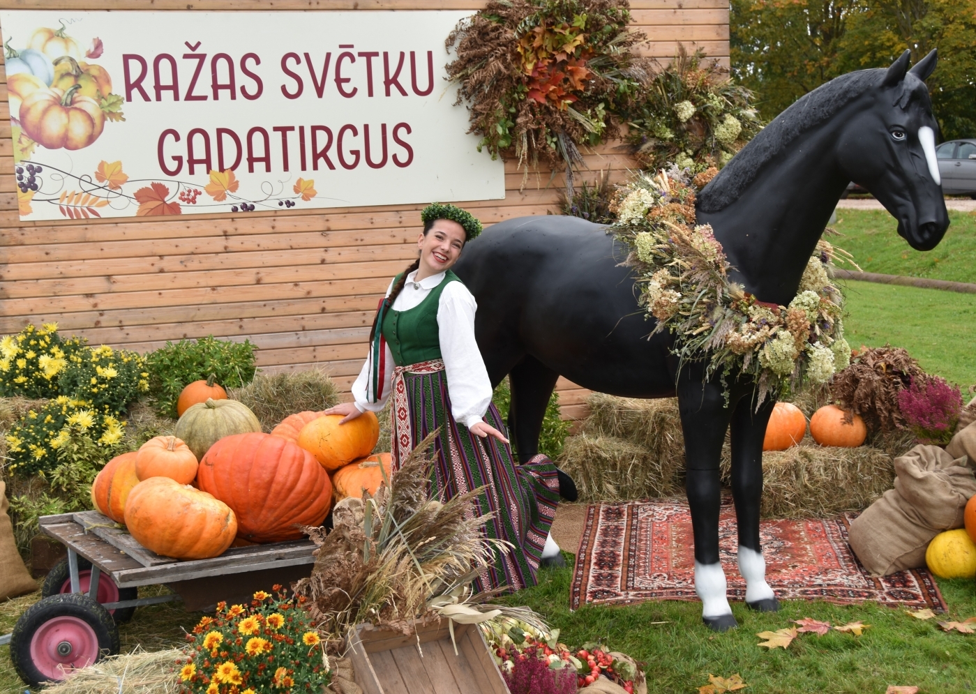 Ražas svētku gadatirgus pie restorāna "Zemnieka cienasts"