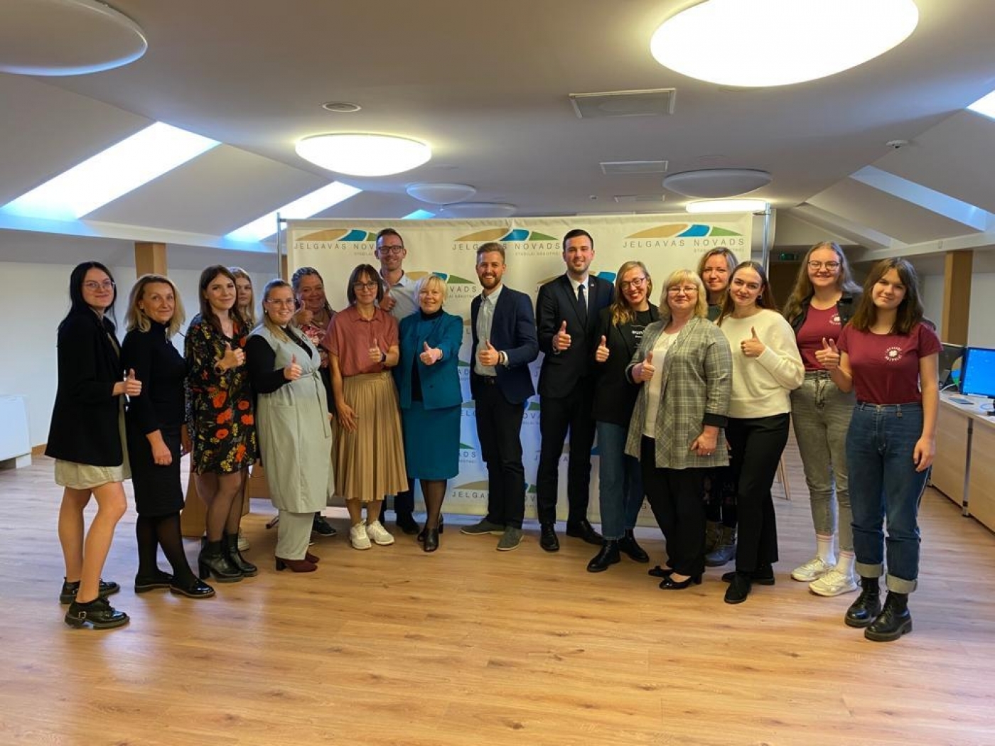 Izglītības un zinātnes ministrija kopā ar Latvijas Jaunatnes padomi 28. septembrī tikās ar Jelgavas novada pašvaldību, Jaunatnes lietu nodaļu un Izglītības pārvaldes vadītāju.