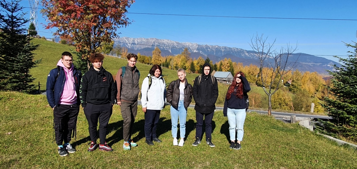 Elejas vidusskolas skolēni un pedagogi atgriezušies no vizītes Rumānijā