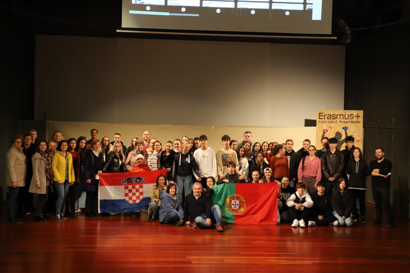 Kalnciema vidusskolas skolēni un pedagogi papildina zināšanas un pieredzi Portugālē