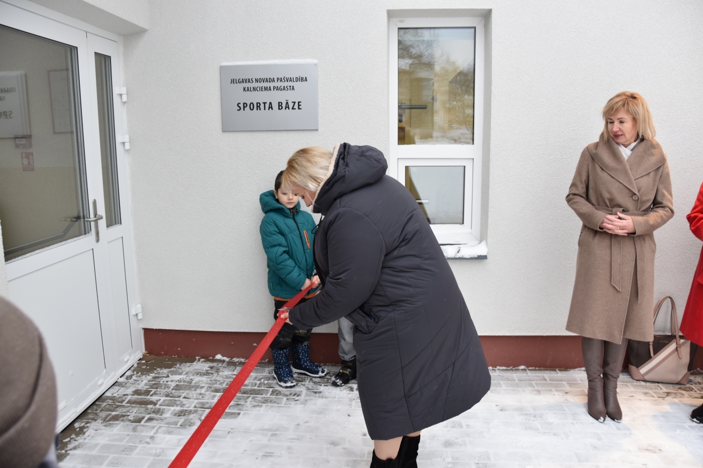 Svinīgi atklāta Kalnciema pagasta sporta bāze