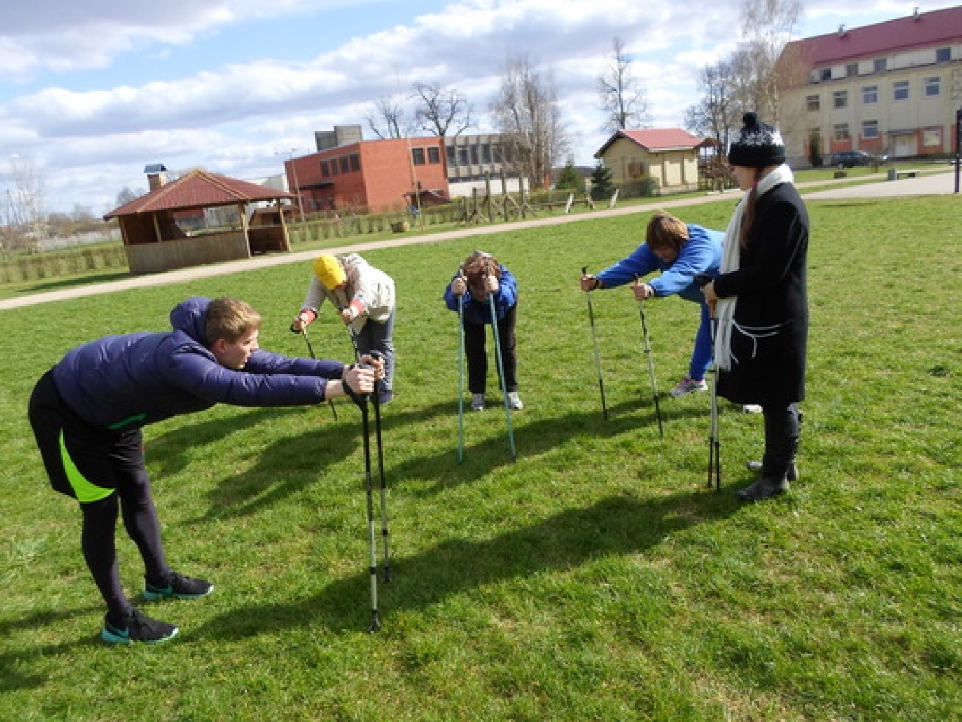 Seniori gūst zināšanas veselības veicināšanai semināros un praktiskos pasākumos