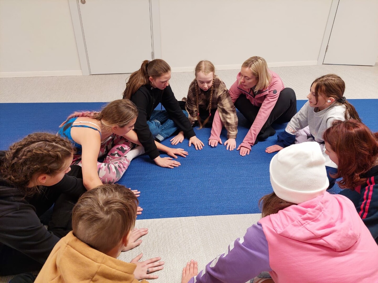 Garozas pamatskolā viesojas skolēni no Nīderlandes