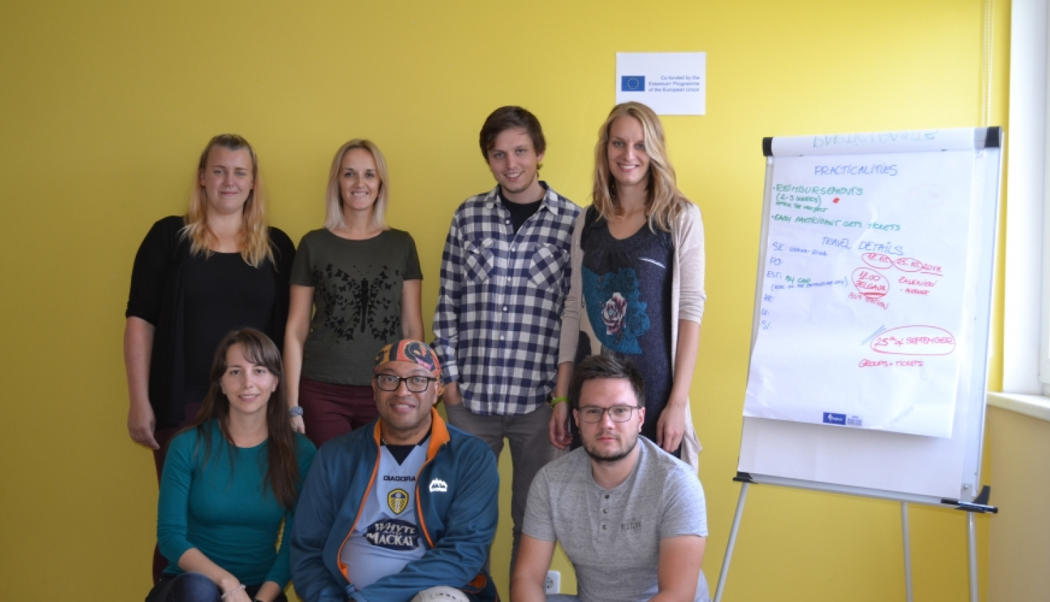 Dalībnieku grupas bilde