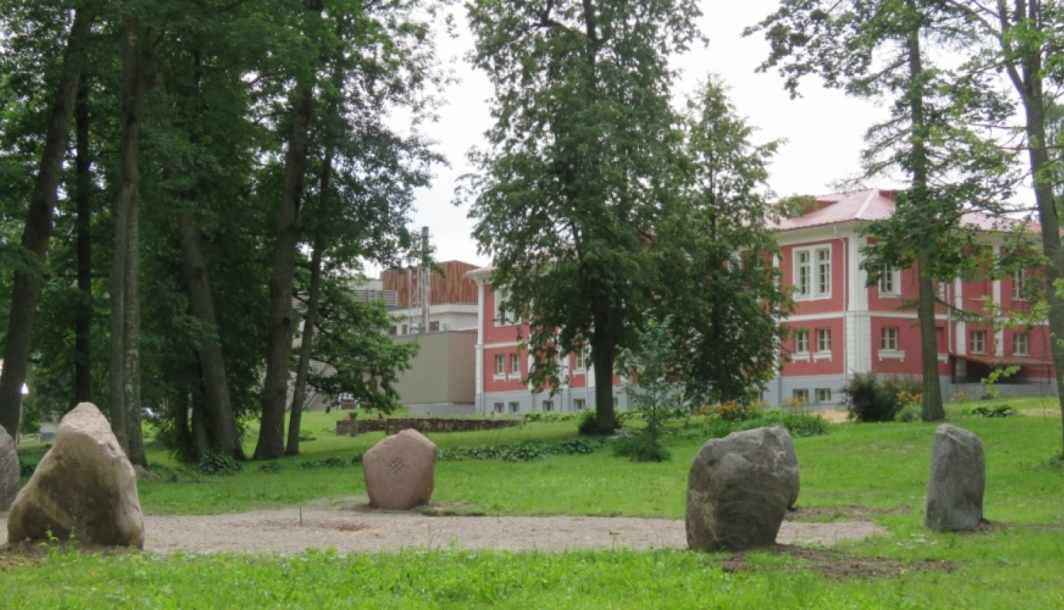 Staļģenē izveidota gadskārtu un svinību vieta