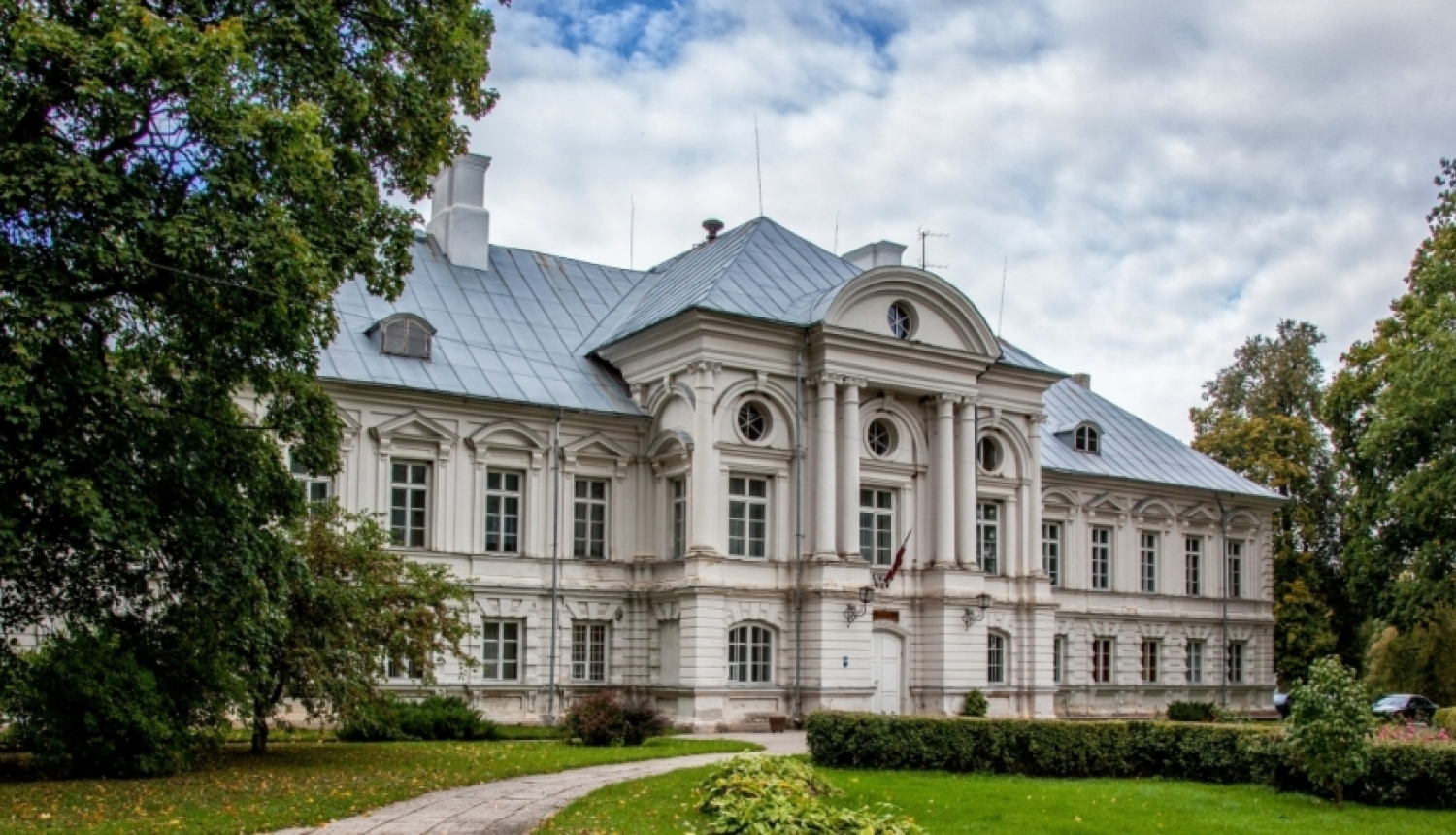 Zaļenieku komerciālās un amatniecības vidusskola modernizēs mācību procesu