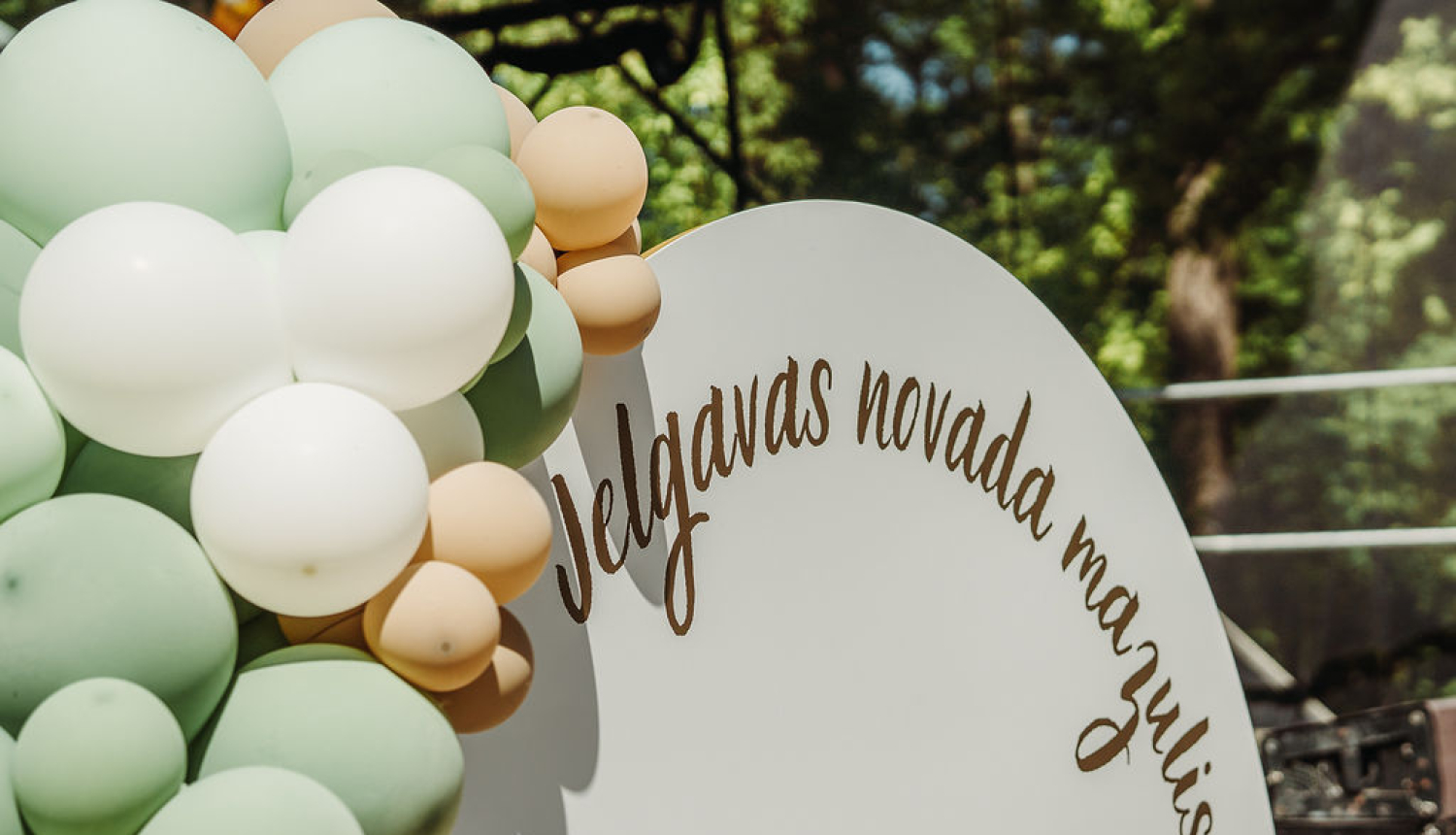 Sveic jaundzimušo novadnieku ģimenes