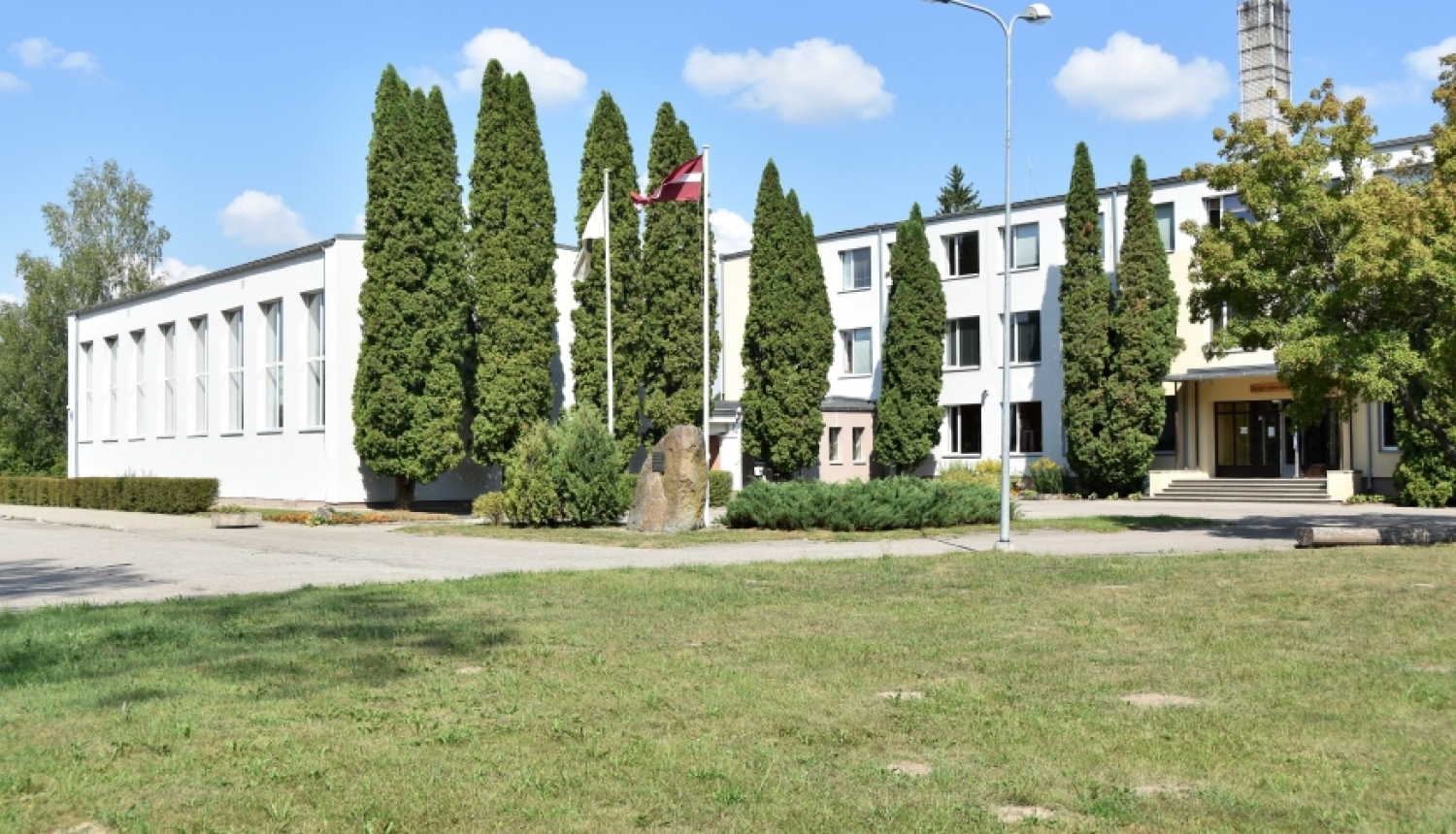 Elejas vidusskola