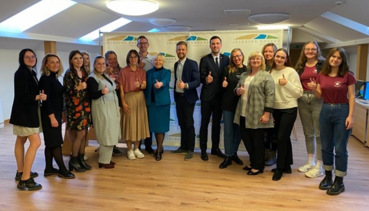 Izglītības un zinātnes ministrija kopā ar Latvijas Jaunatnes padomi 28.septembrī tikās ar Jelgavas novada pašvaldību, Jaunatnes lietu nodaļu un Izglītības pārvaldes vadītāju.
