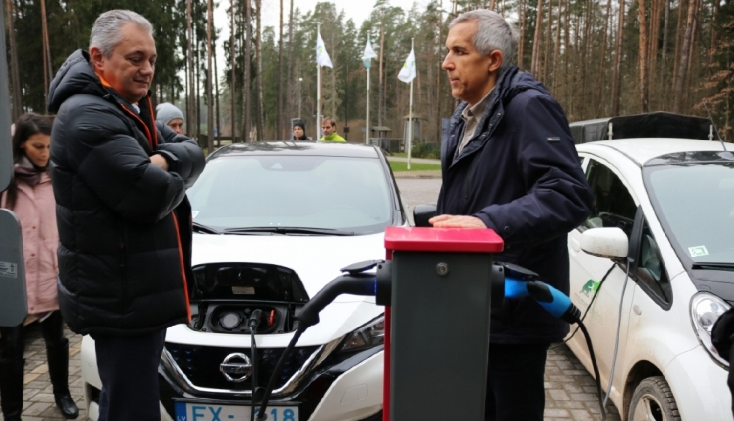 Ārvalstu partneri iepazīst elektromobilitāti Latvijā